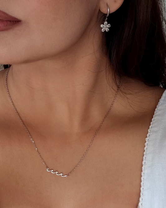 Wave Pendant Necklace - Silver